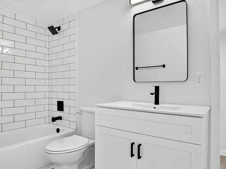 428 S Governors Ave #B — Photo 23