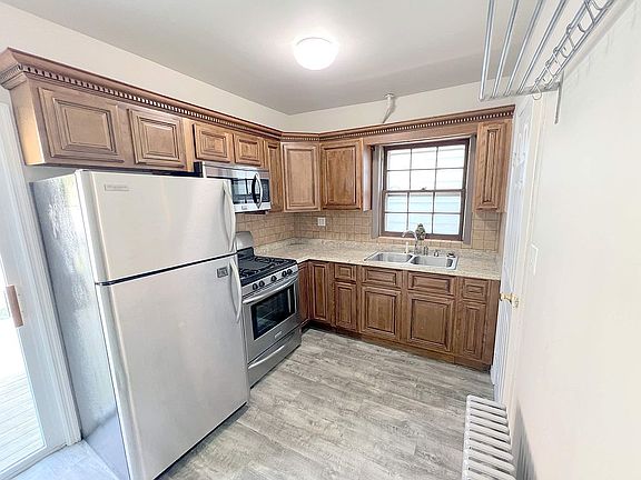 3rd image of 120-33 28th Ave