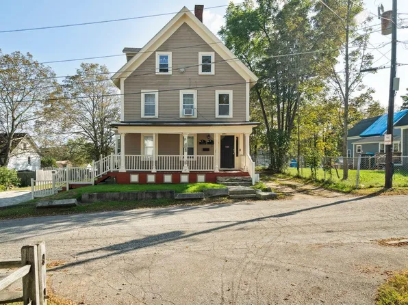 12 School Street, Farmington, NH 03835