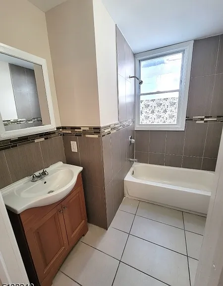 222 Amherst St #2 — Photo 7
