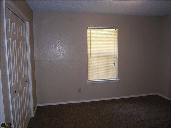 3rd image of 4308 Woodhill Dr