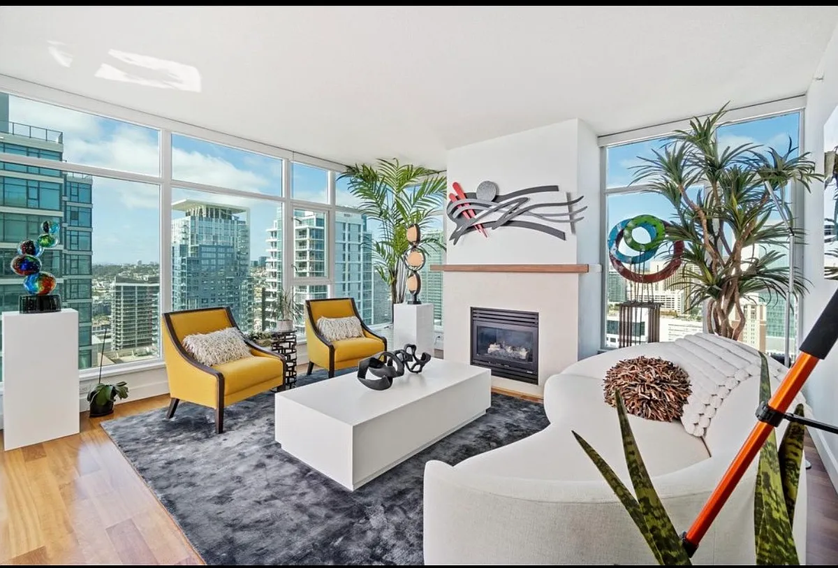 Building Photo - 1199 Pacific Hwy #3102