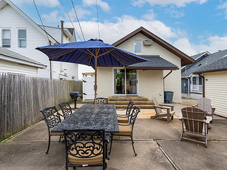 306 N Lake Dr — Photo 29