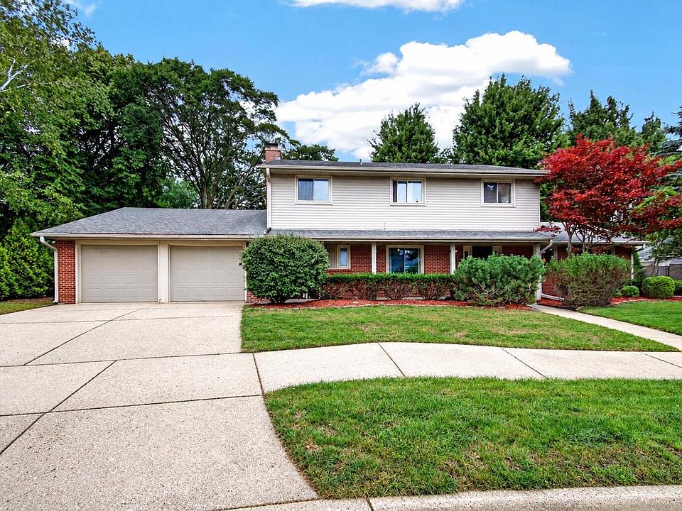 1st image of 418 Jonathon DRIVE