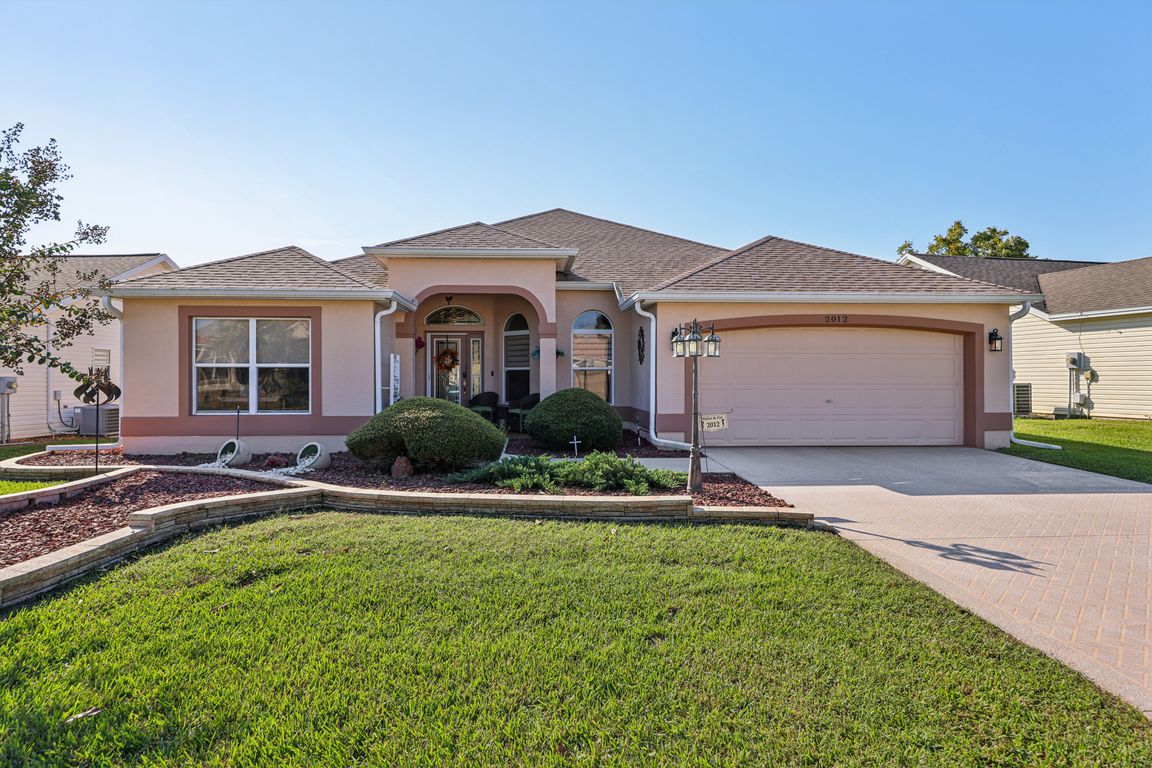 Santo Domingo Dr-S2410-001.jpg