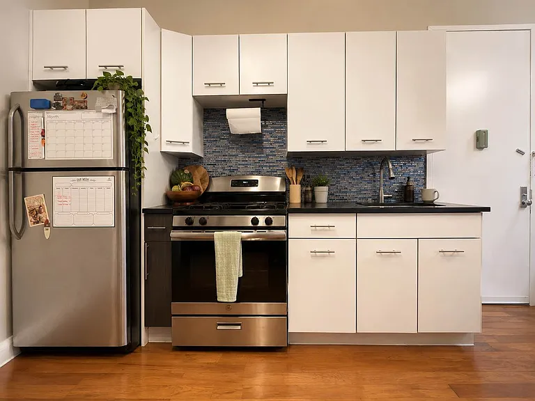 64 Palmetto St #2R — Photo 4