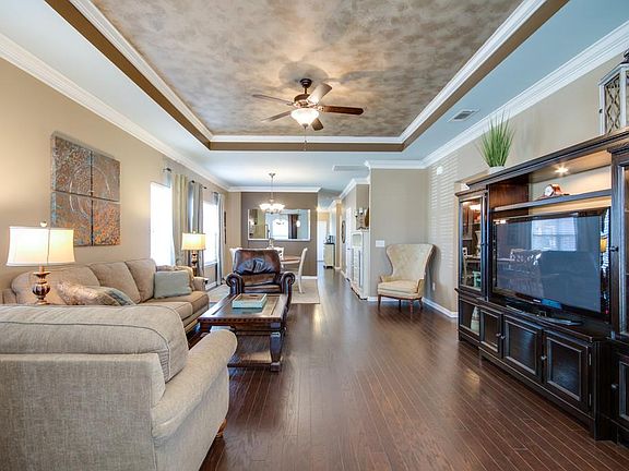 5th image of 4038 Saint Jules Way