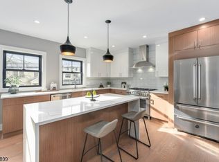 81 Rector St, Millburn, NJ 07041