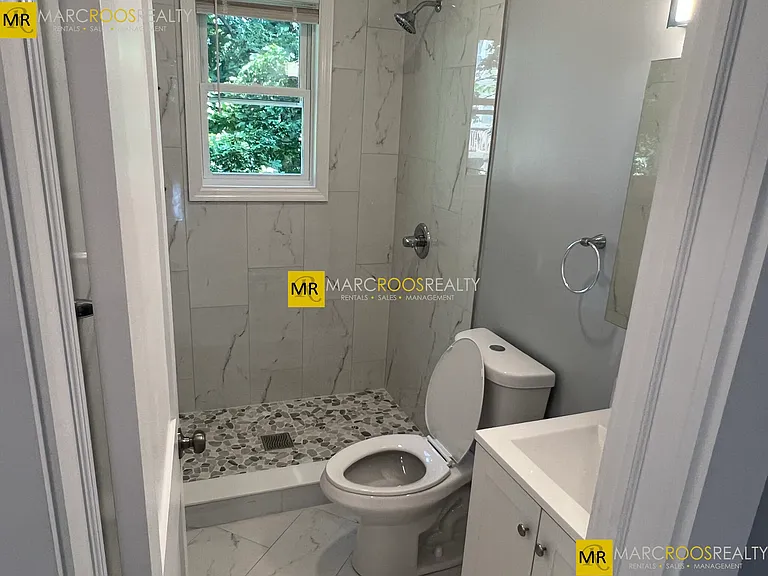 31-33X Raymond Ave #33-2 — Photo 14