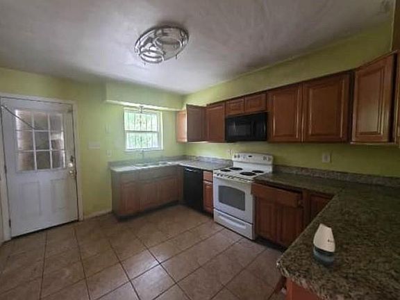 4th image of 4518 Viola St