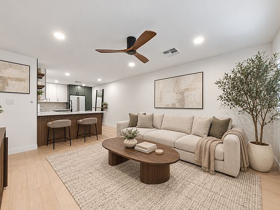 5th image of 4211 N 27th St Unit 6