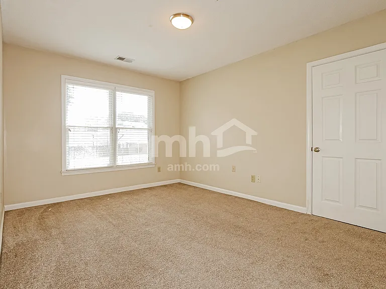 5005 Bristol Woods — Photo 15