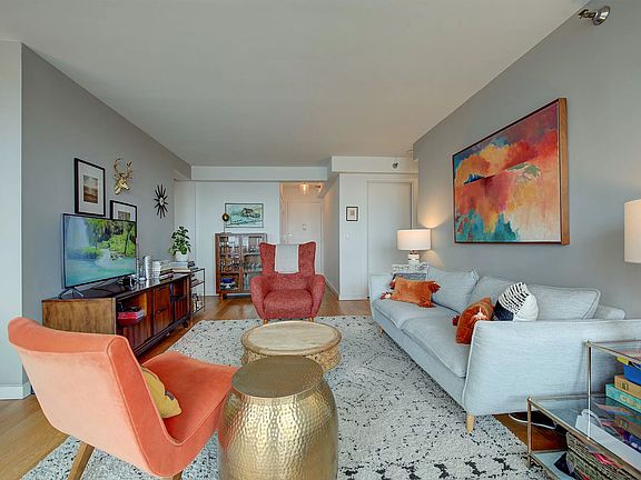 4th image of 4-74 48th Ave APT 33K