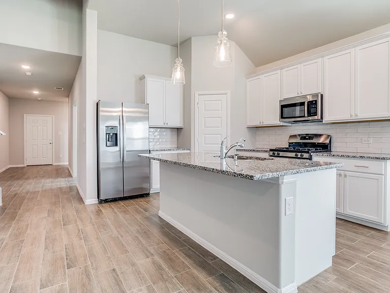 13140 Mizell Ln — Photo 2