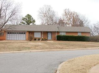 1322 N Walnut St, Guthrie, OK 73044