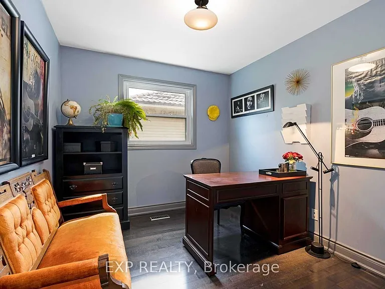 43 Floribunda Cres — Photo 9