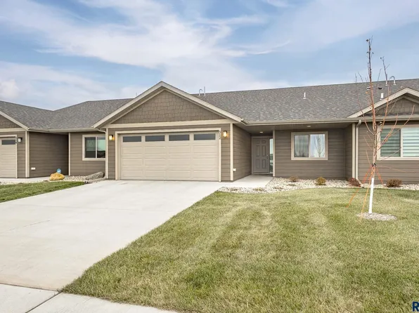 512 Ross St, Harrisburg, SD 57032