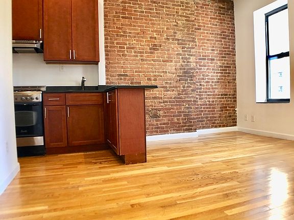 4th image of 1698 2nd Ave #5A