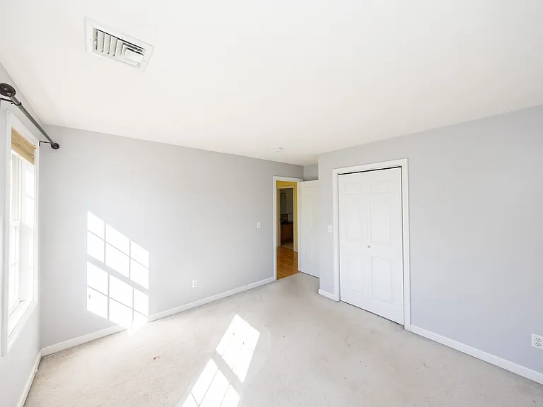 469 Walnut St — Photo 14
