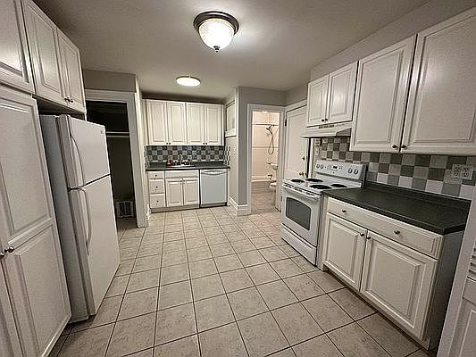 4th image of 528 16th St #1