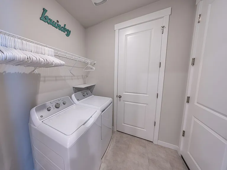 4507 NE 182nd St — Photo 17