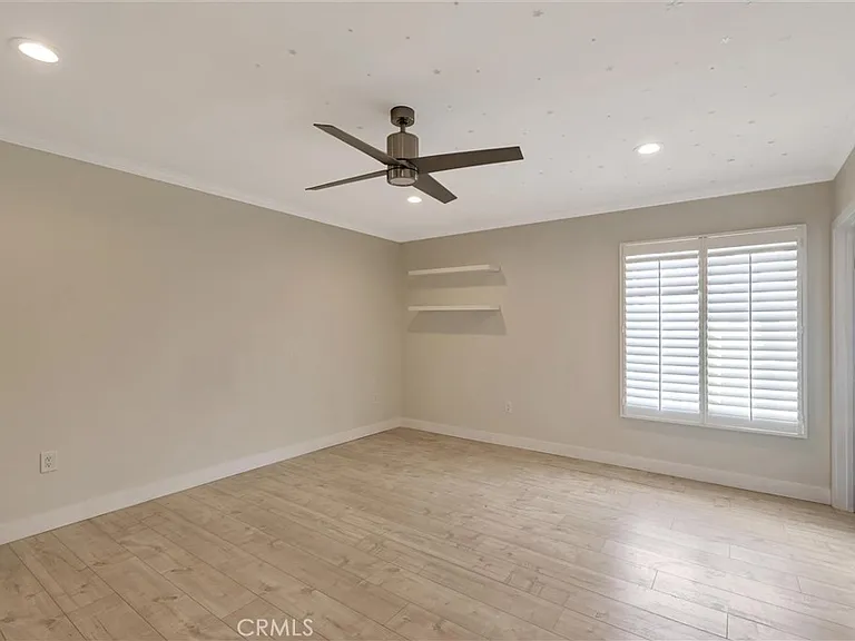 17227 Keswick St — Photo 34