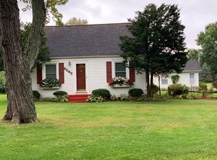 5863 Nicholson Rd, Merrillville, IN 46410