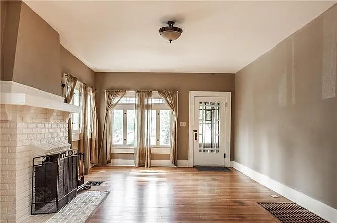 4 bed, 2282 sqft, $2,600 — Photo 4