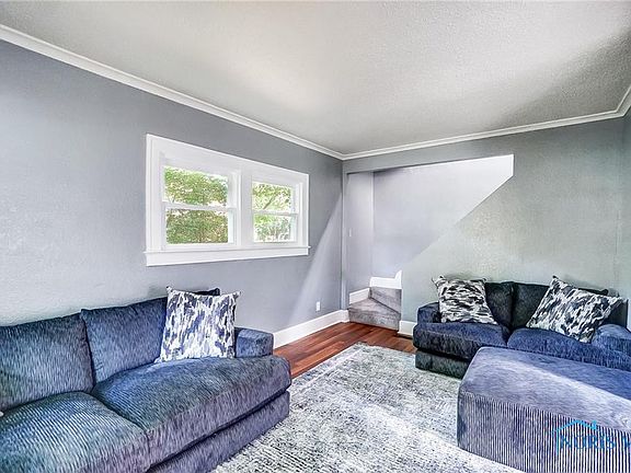 5th image of 2410 Grantwood Dr