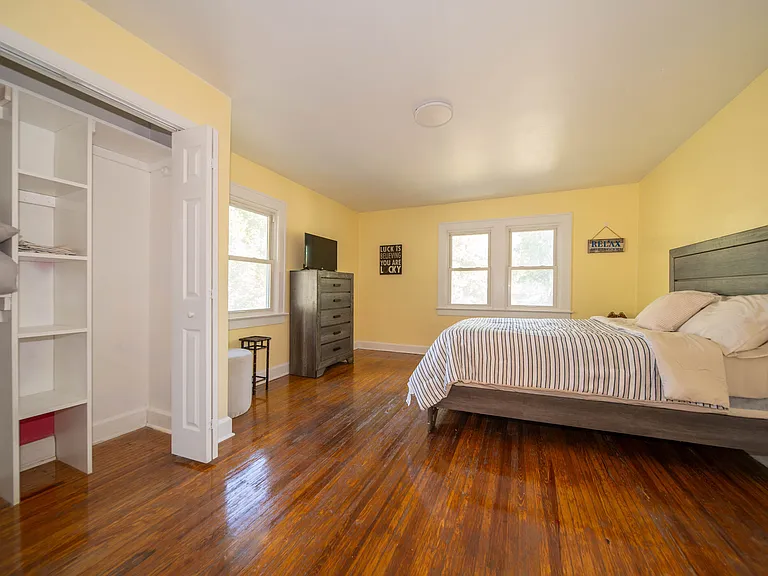 5446 N College Ave — Photo 17