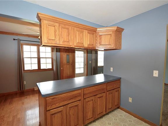 3rd image of 366 Erieview Blvd