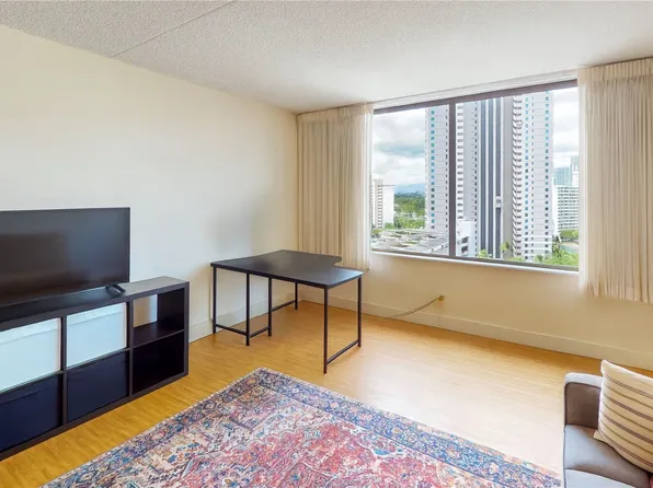 411 Hobron Ln APT 1512, Honolulu, HI 96815