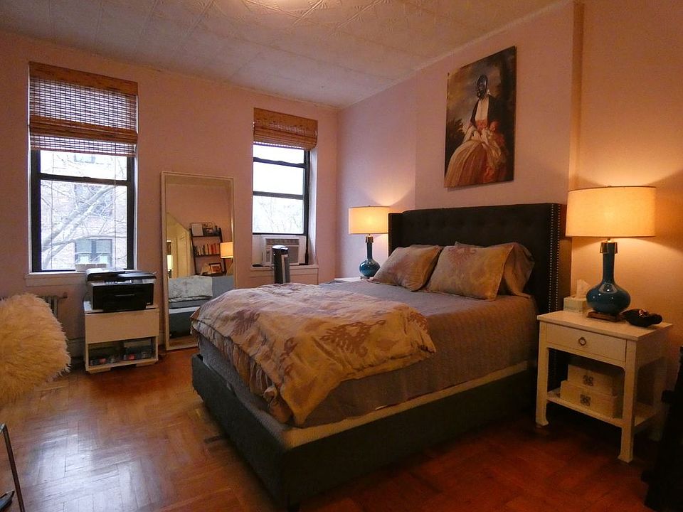 1st image of 406 Court St #3