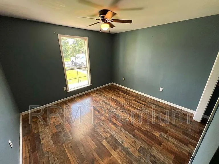 8725 Fairoaks St — Photo 28