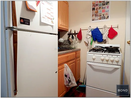 Rented by Bond New York | media 19