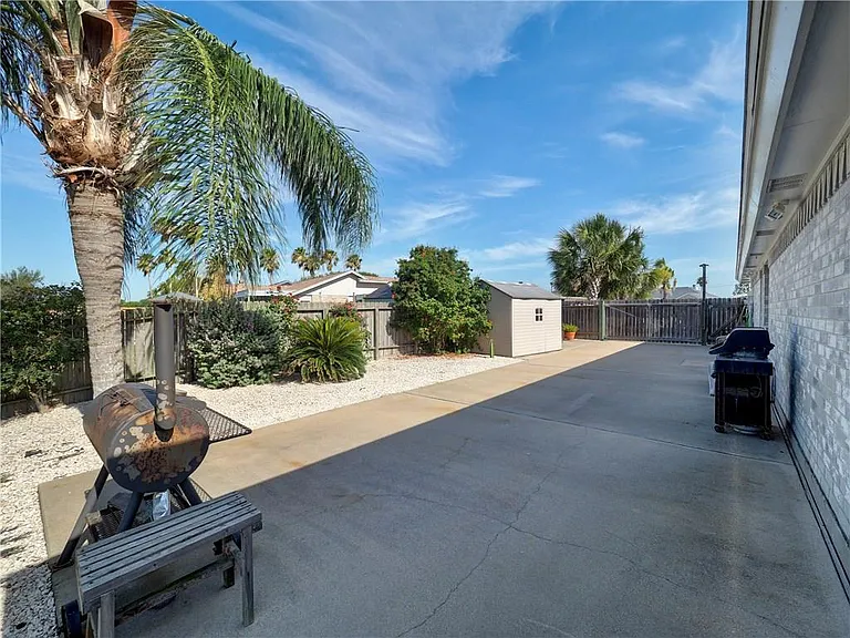 14153 Atascadera Ave — Photo 12