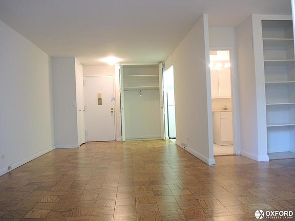 5th image of 1470 1st Ave #3