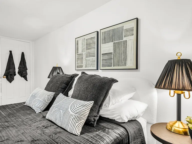 2737 Stuart Dr #2 — Photo 13
