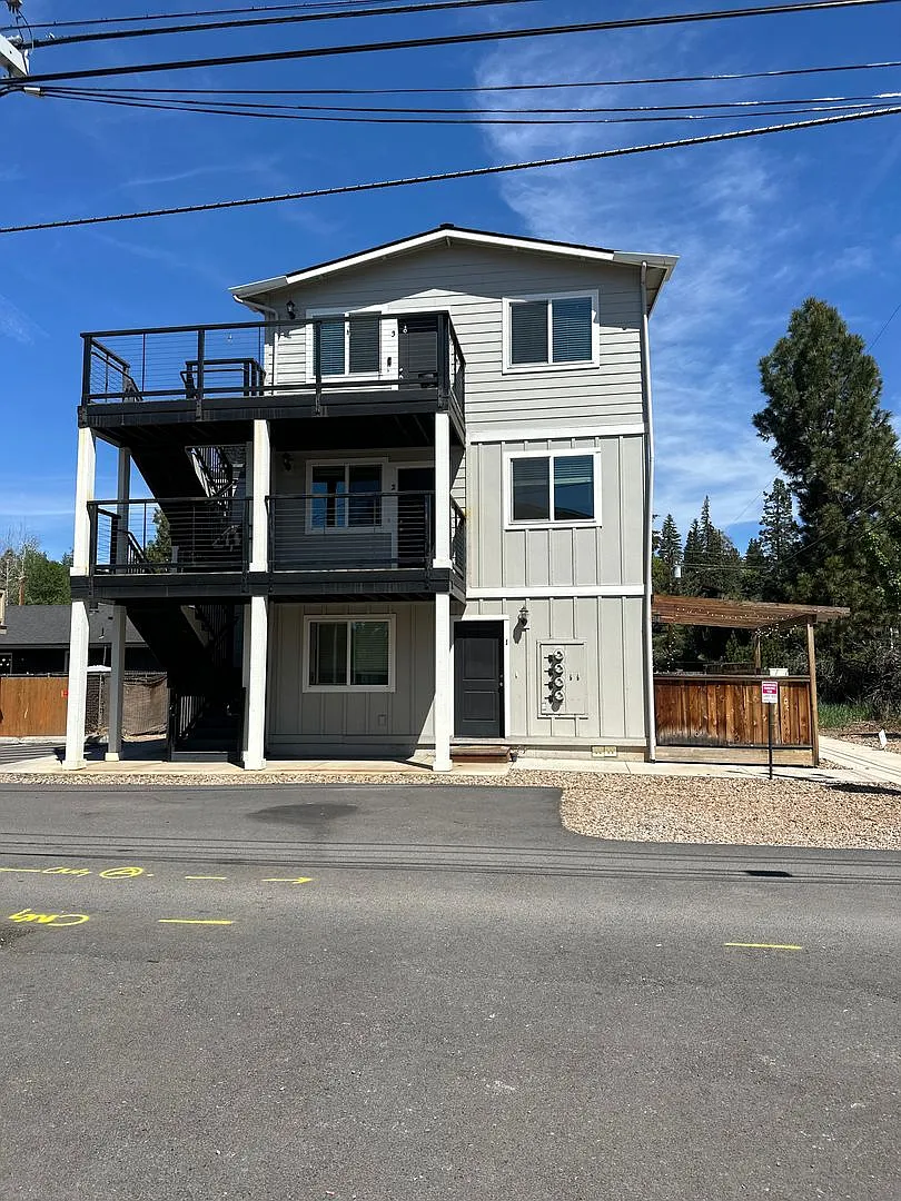 Building Photo - 1455 8th St