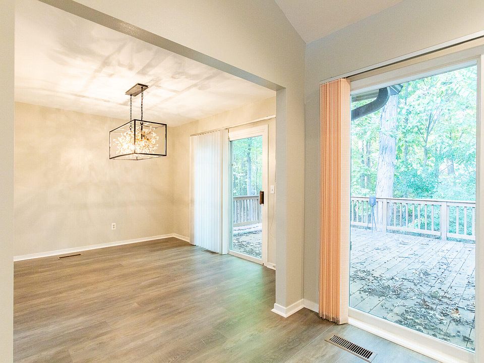 6257 Gatewood, photo 9