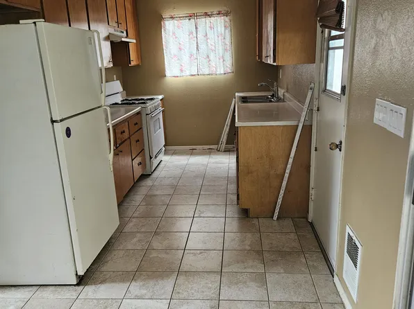 3953 Cameo Dr, Oceanside, CA 92056