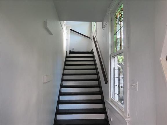 3rd image of 7822 Hampson St APT A