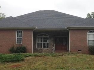 100 Hollyridge Rd, Spartanburg, SC 29301