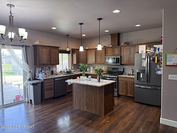 4th image of 965 S Arza Cir