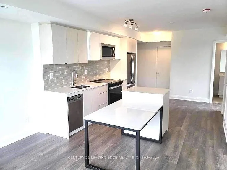 1461 Lawrence Ave W #302 — Photo 11