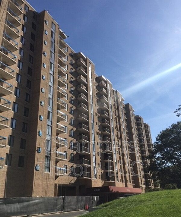 1st image of 4500 S Four Mile Run Dr APT 1024