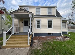 29 Lincoln St, Middletown, NY 10940