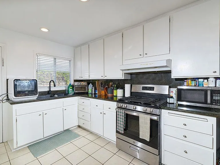 712 S Myers St #A — Photo 4