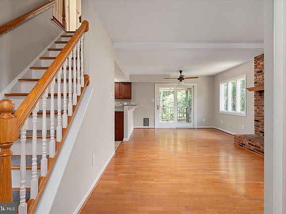 5th image of 1625 Severn Run Ct