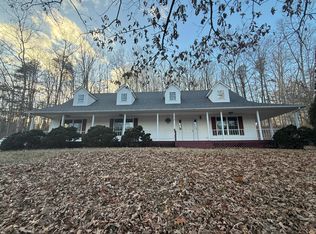 4218 Nicelytown Rd, Clifton Forge, VA 24422
